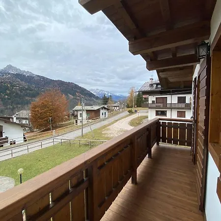 Panorama Dolomiti Vicino Piste, Centro E Cortina San Vito di Cadore